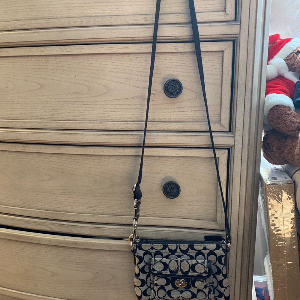 Coach handbag - Picture 3 of 11